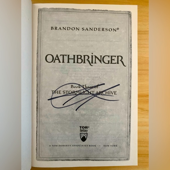 Brandon Sanderson Oathbringer, Hardcover First Edition Signed by author. - Picture 6 of 11